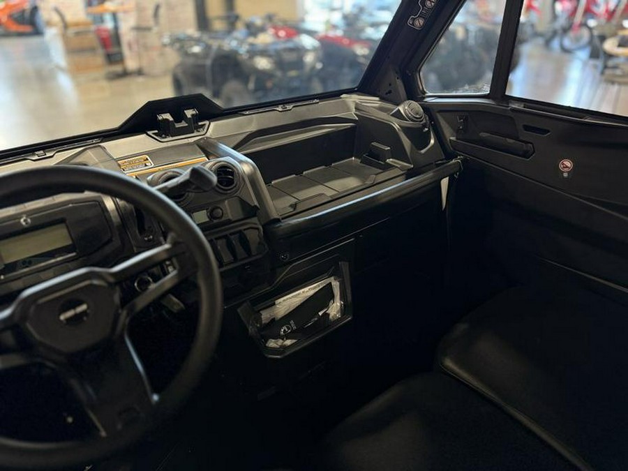 2026 Can-Am® Defender MAX DPS CAB HD10