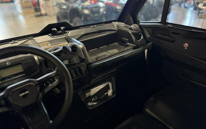 2026 Can-Am® Defender MAX DPS CAB HD10