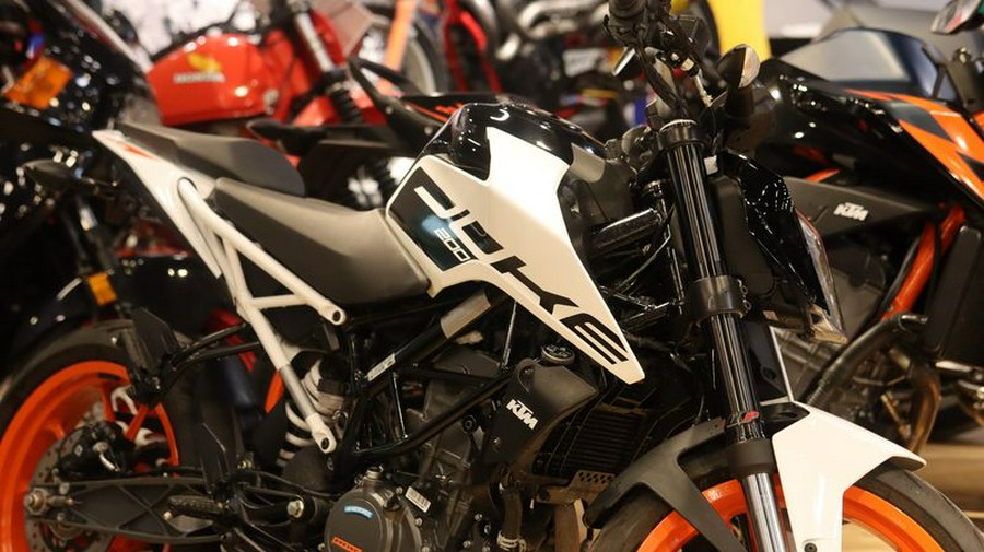 Used 2022 KTM Duke 200