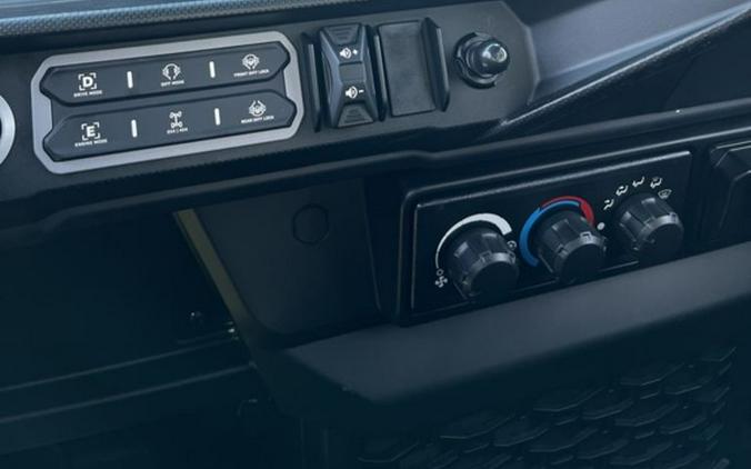 2026 Can-Am Defender MAX Lone Star Cab HD11