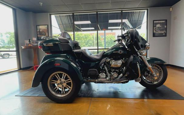 2024 Harley-Davidson® Tri Glide® Ultra Alpine Green / Vivid Black
