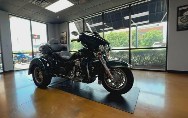 2024 Harley-Davidson® Tri Glide® Ultra Alpine Green / Vivid Black