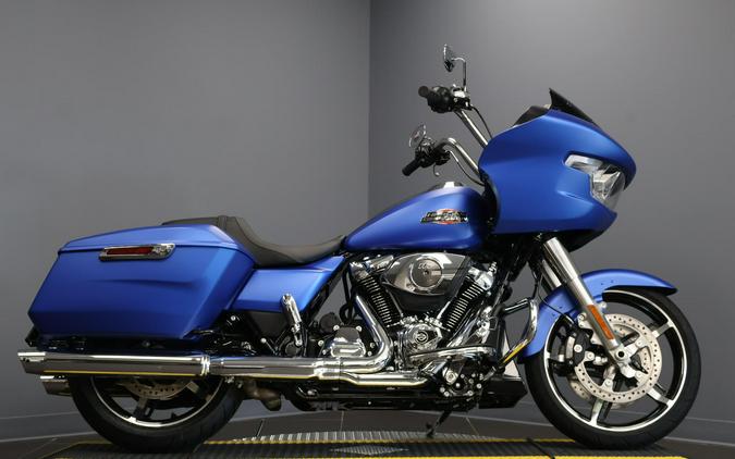2026 Harley-Davidson® Road Glide® Aurora Blue Denim Chrome Trim