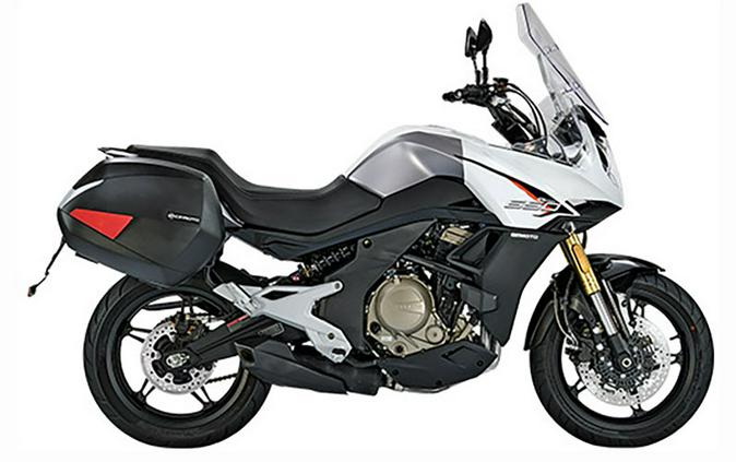 2023 CFMOTO 650 Adventura