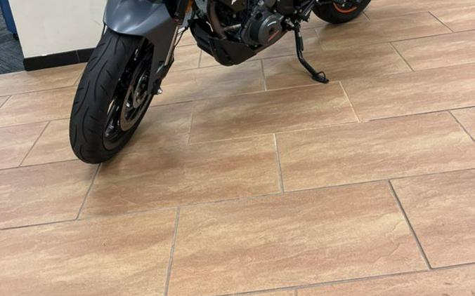 2023 KTM Duke 390