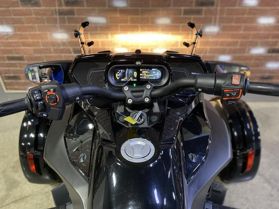 2018 Can-Am® Spyder® F3-S 6-speed semi-automatic with reverse (SE6)