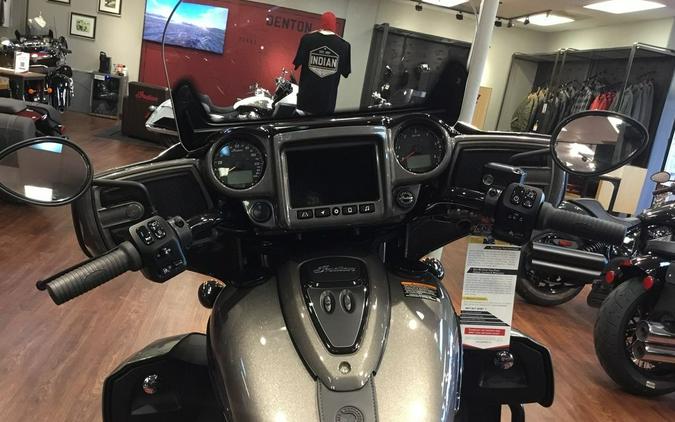 2025 Indian Motorcycle® Roadmaster® Dark Horse® Heavy Metal