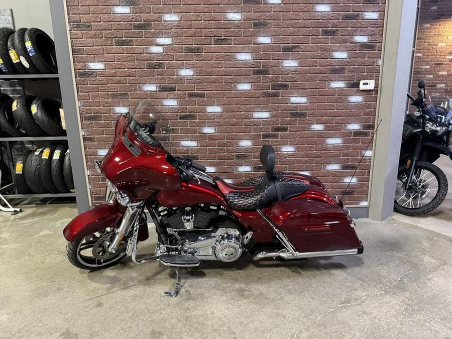 2017 Harley-Davidson® FLHXS - Street Glide® Special