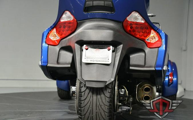 2016 Can-Am Spyder RT 6-Speed Semi-Automatic (SE6)