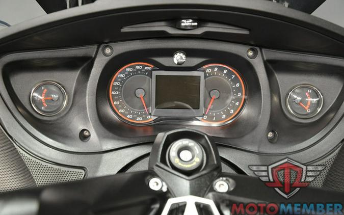 2016 Can-Am Spyder RT 6-Speed Semi-Automatic (SE6)
