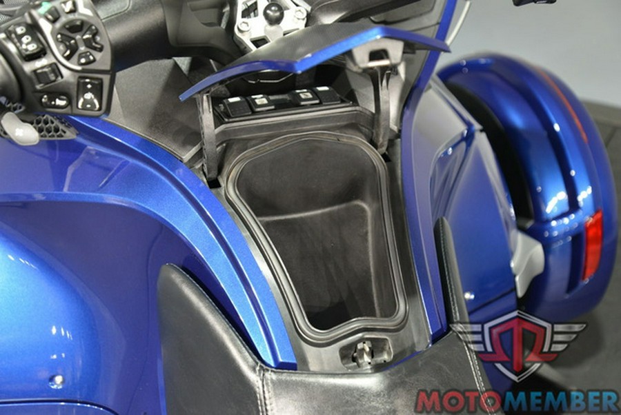 2016 Can-Am Spyder RT 6-Speed Semi-Automatic (SE6)