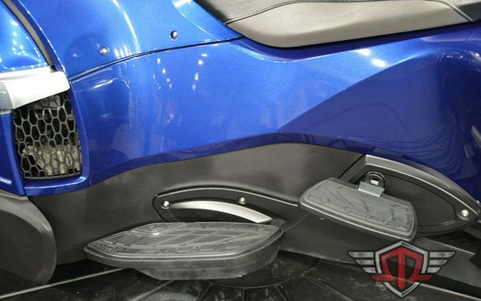 2016 Can-Am Spyder RT 6-Speed Semi-Automatic (SE6)