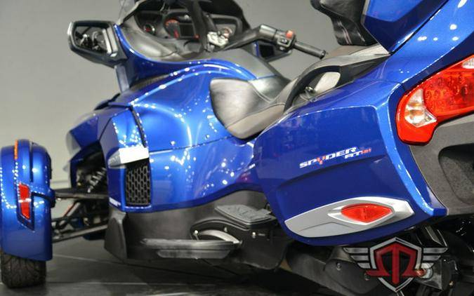 2016 Can-Am Spyder RT 6-Speed Semi-Automatic (SE6)