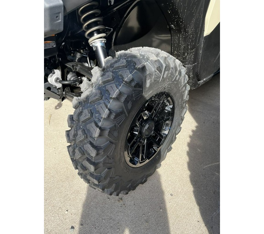 2026 Can-Am Defender MAX Limited HD11