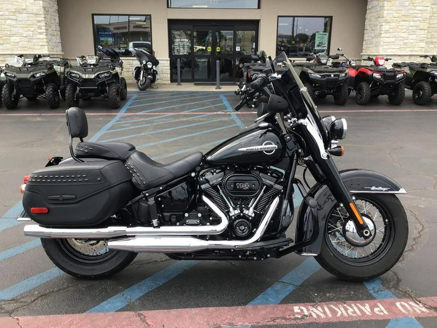 2019 Harley-Davidson® FLHCS - Heritage Classic 114