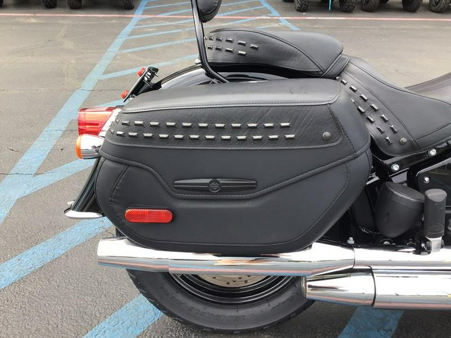 2019 Harley-Davidson® FLHCS - Heritage Classic 114
