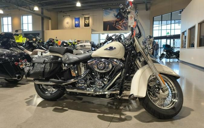 2015 Harley-Davidson® Heritage Softail® Classic Morocco Gold Pearl