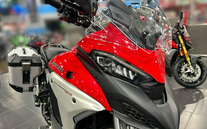 2025 Ducati MULTISTRADA V4 RALLY TRAVEL & RADAR SPOKED WHEELS