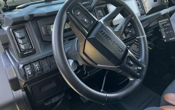 2026 Can-Am Defender MAX Lone Star Cab HD11