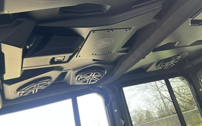 2026 Can-Am Defender MAX Lone Star Cab HD11