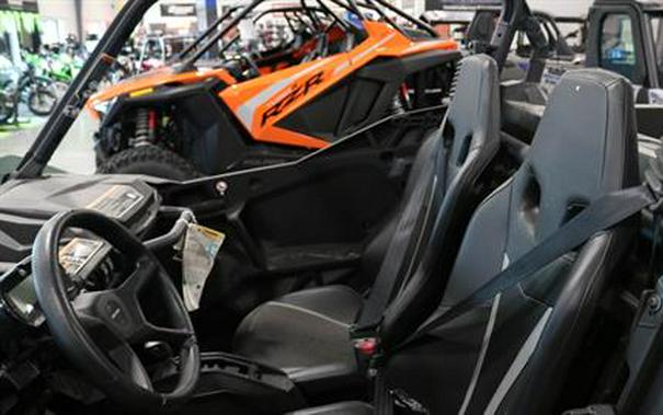 2023 Can-Am Commander DPS 700