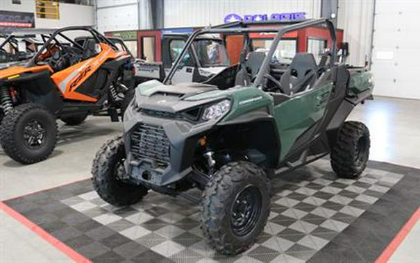 2023 Can-Am Commander DPS 700