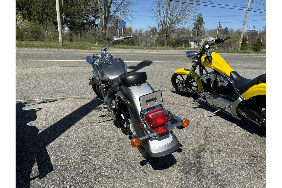 2002 Suzuki VL 800