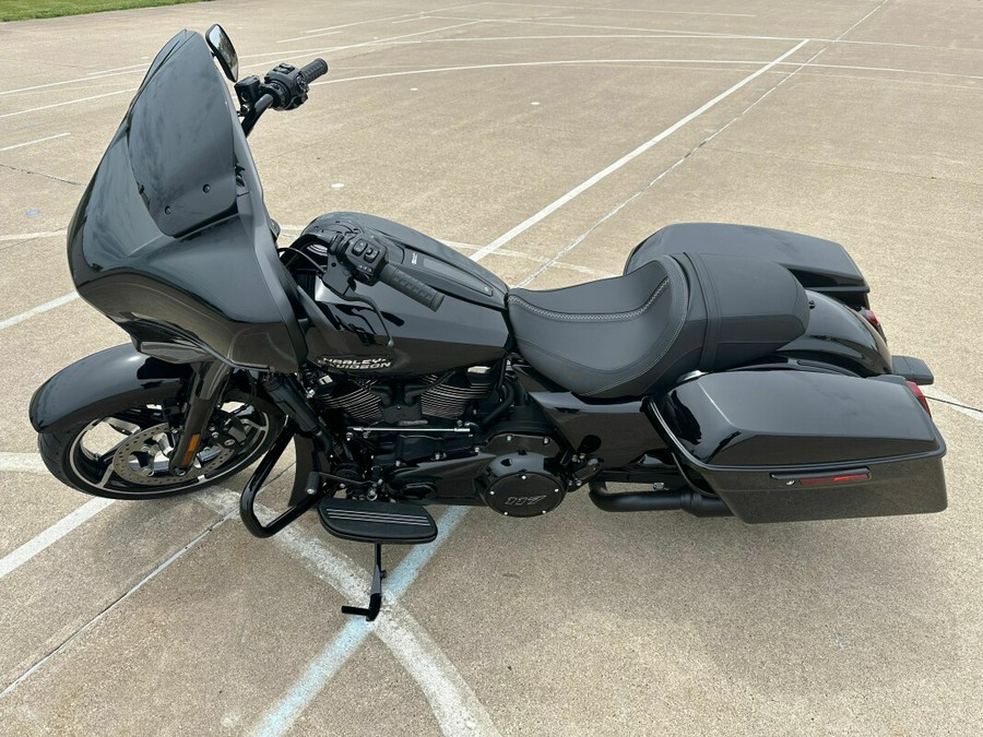 2024 Harley-Davidson Street Glide® Vivid Black