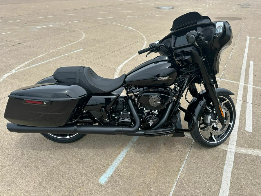 2024 Harley-Davidson Street Glide® Vivid Black