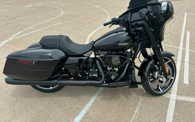 2024 Harley-Davidson Street Glide® Vivid Black