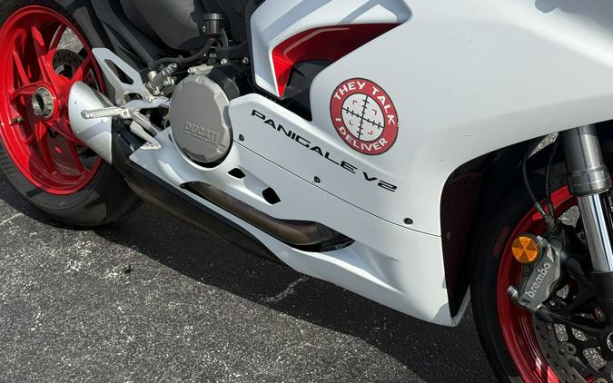 2022 Ducati Panigale V2 White Rosso Livery - 09348C