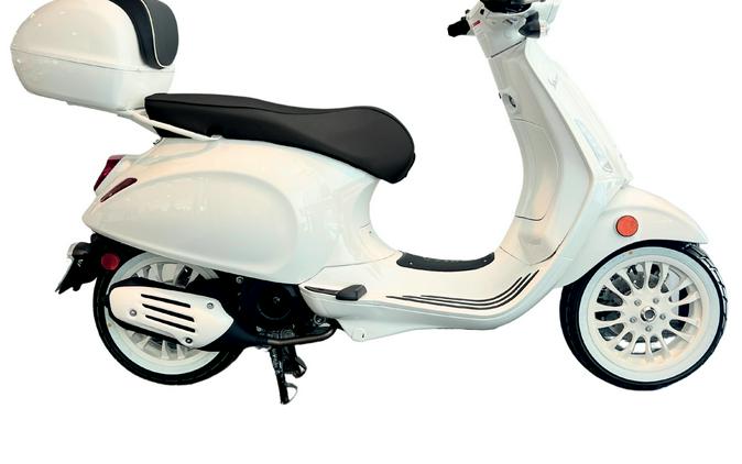 2023 Vespa Sprint 150 S 'Summer' w/ $250 Pony Gift Card!*