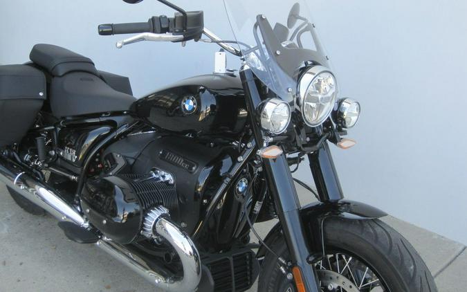 2023 BMW R 18 Classic Black Storm Metallic