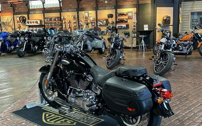 2024 Harley-Davidson Softail FLHCS - Heritage Classic