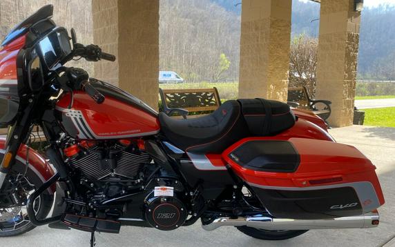 FLHXSE 2024 CVO™ Street Glide®