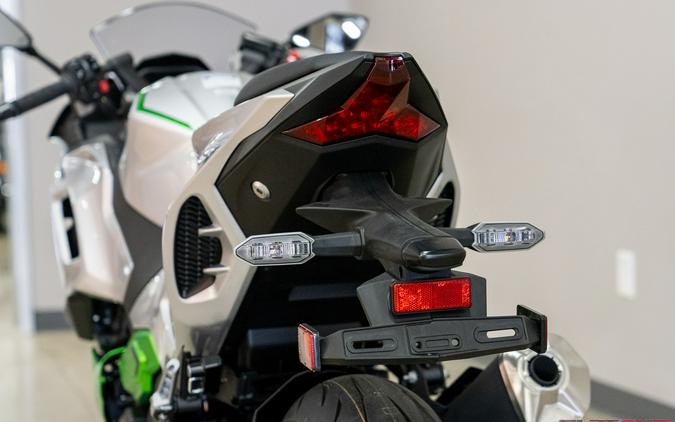 2024 Kawasaki NINJA 7 HYBRID ABS