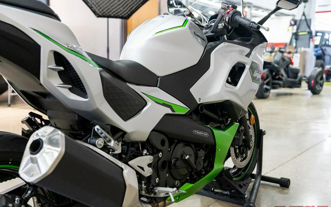 2024 Kawasaki NINJA 7 HYBRID ABS