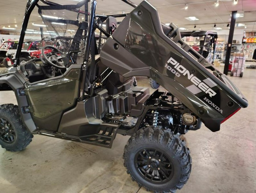2025 Honda® Pioneer 1000 Deluxe