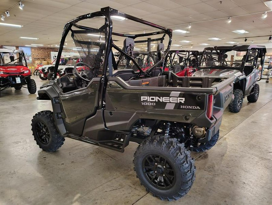 2025 Honda® Pioneer 1000 Deluxe