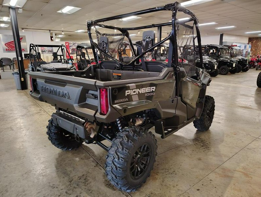 2025 Honda® Pioneer 1000 Deluxe