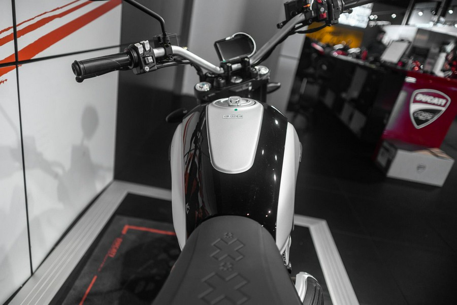 2025 Ducati Scrambler Icon Dark Stealth