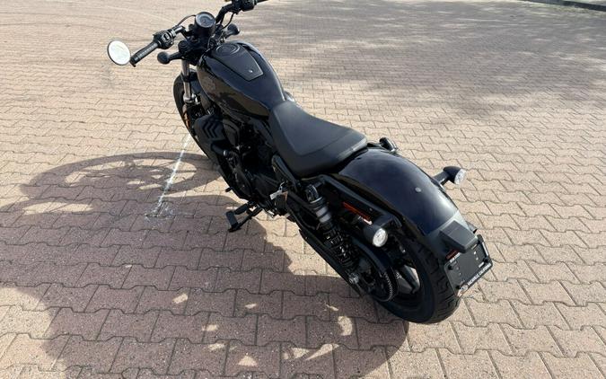 RH975 2026 Nightster®