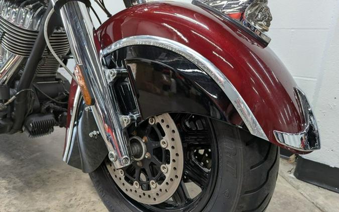 2017 Indian Chief Classic Burgundy Metallic Over Thunder Blac