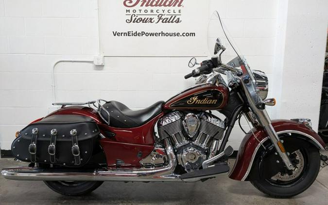 2017 Indian Chief Classic Burgundy Metallic Over Thunder Blac