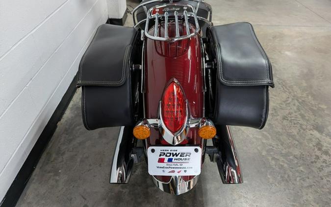 2017 Indian Chief Classic Burgundy Metallic Over Thunder Blac