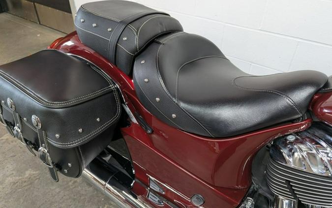 2017 Indian Chief Classic Burgundy Metallic Over Thunder Blac