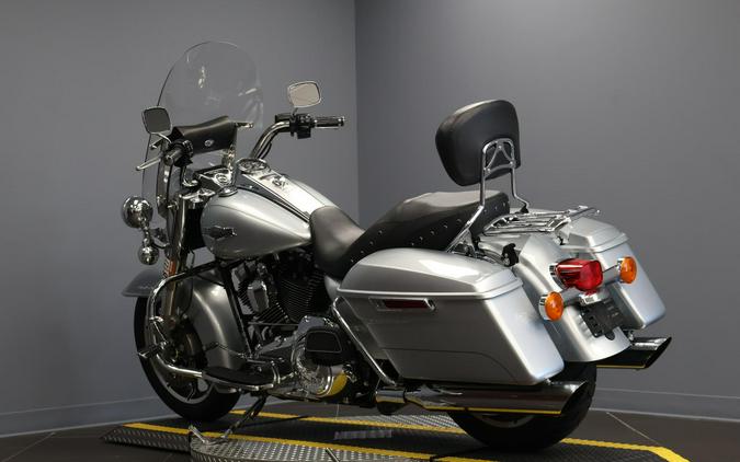 2014 Harley-Davidson® Road King® Billet Silver