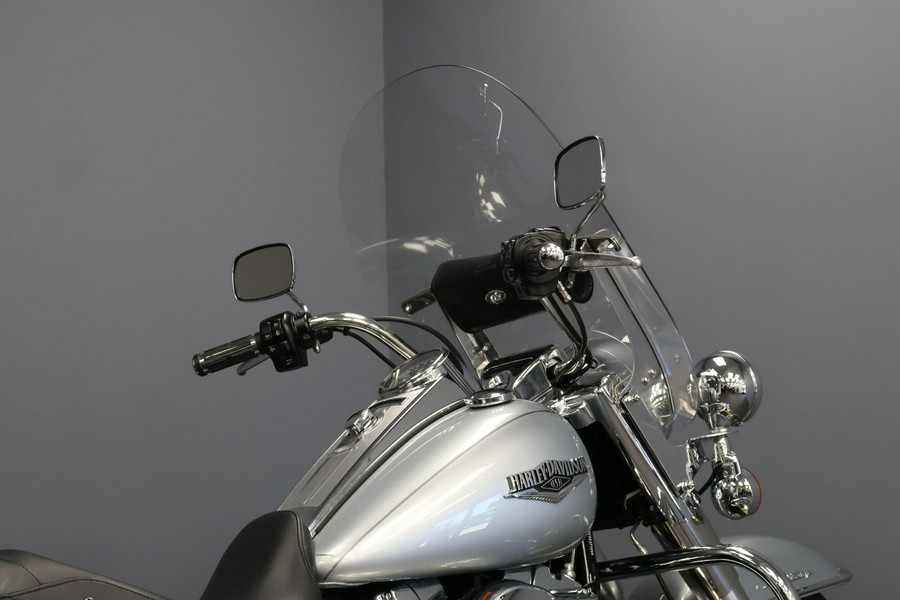 2014 Harley-Davidson® Road King® Billet Silver