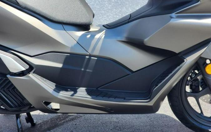 2023 Honda® PCX