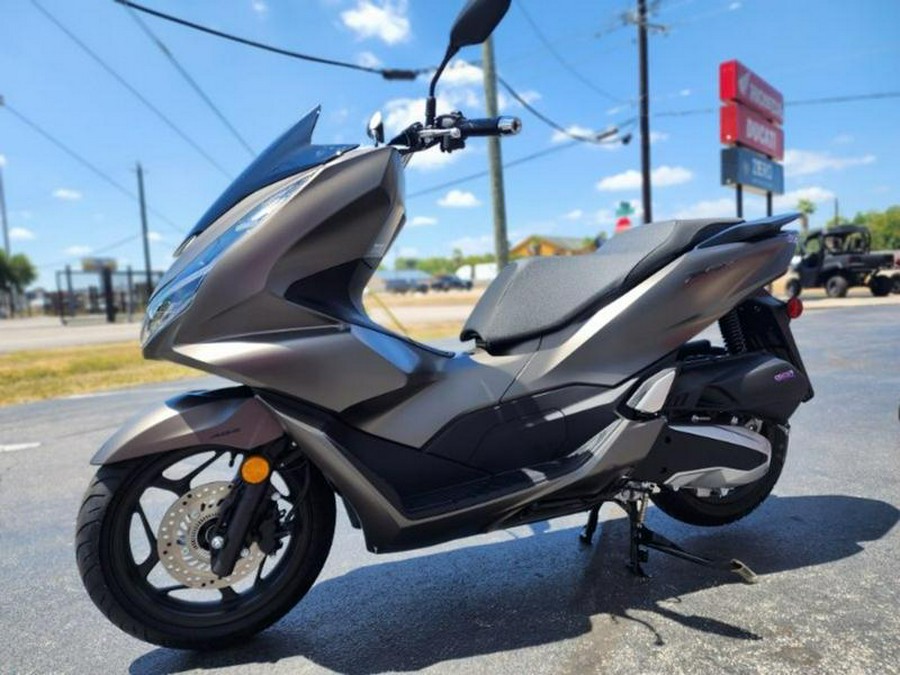 2023 Honda® PCX